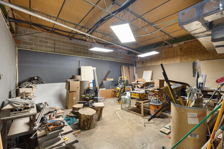 More Photos Of 8777 Governors Row, Dallas Distribution For Sale