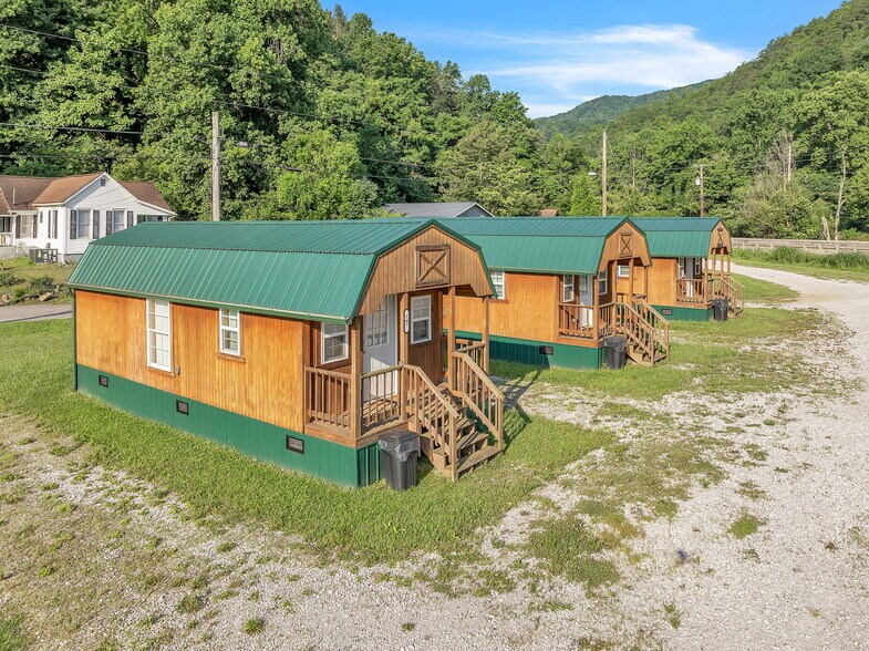 More Photos Of 349 Willow Ln, Rocky Top Specialty For Sale