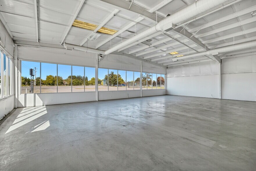 More Photos Of 2020 Taylor Rd, Roseville Industrial For Lease