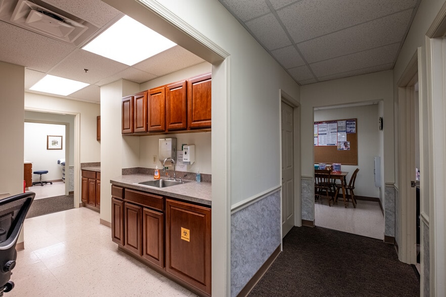 More Photos Of 3450 Old Washington Rd, Waldorf Office For Sale