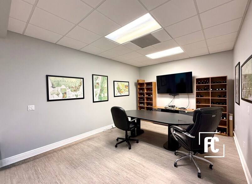 More Photos Of 609-673 SE Central Pky, Stuart Office For Sale