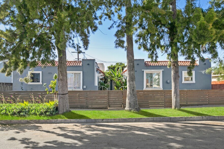 More Photos Of 2531 Hillcrest Dr, Los Angeles Apartments For Sale