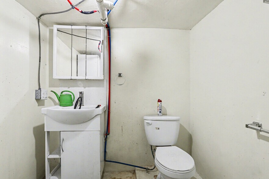 More Photos Of 130 E Water St, Constantine General Retail For Sale