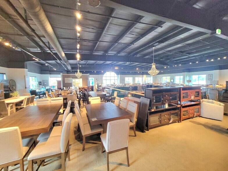 More Photos Of 8365 Wicker Ave, Saint John Department Store For Sale