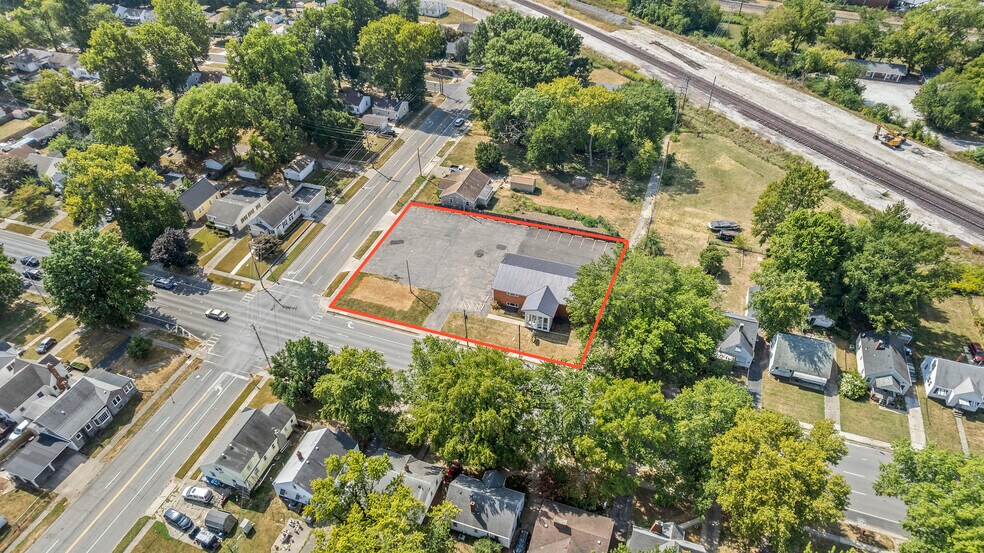 More Photos Of 2445 S 5th St, Springfield Office For Sale