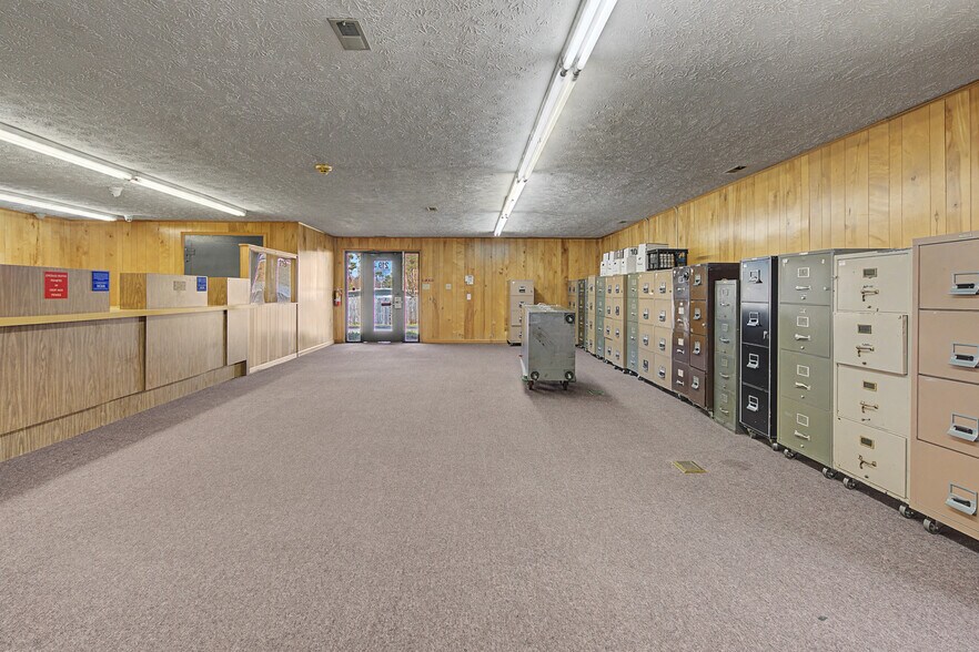 More Photos Of 219 N Main St, Spring Lake Bank For Sale