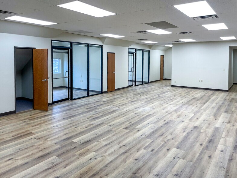 More Photos Of 2099 N Collins Blvd, Richardson Office For Lease