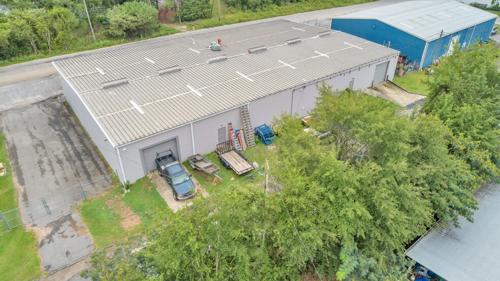 More Photos Of 1827 Killingsworth Rd, Augusta Warehouse For Lease