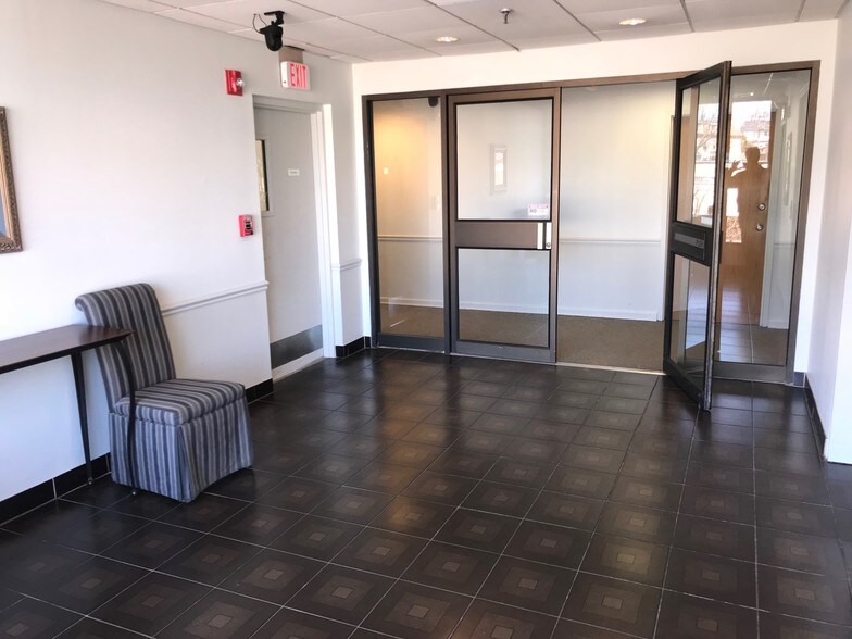 More Photos Of 108 Main St, Norwalk Medical For Lease