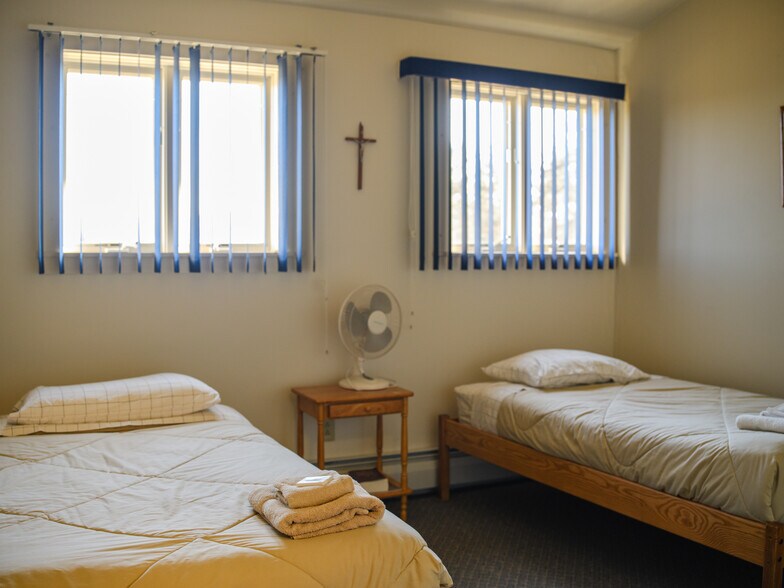 More Photos Of 35 Fawn Ledge Ln, Jamaica Religious Facility For Sale