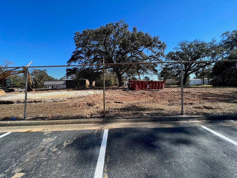 More Photos Of 7801 Sears Blvd, Pensacola Land For Lease