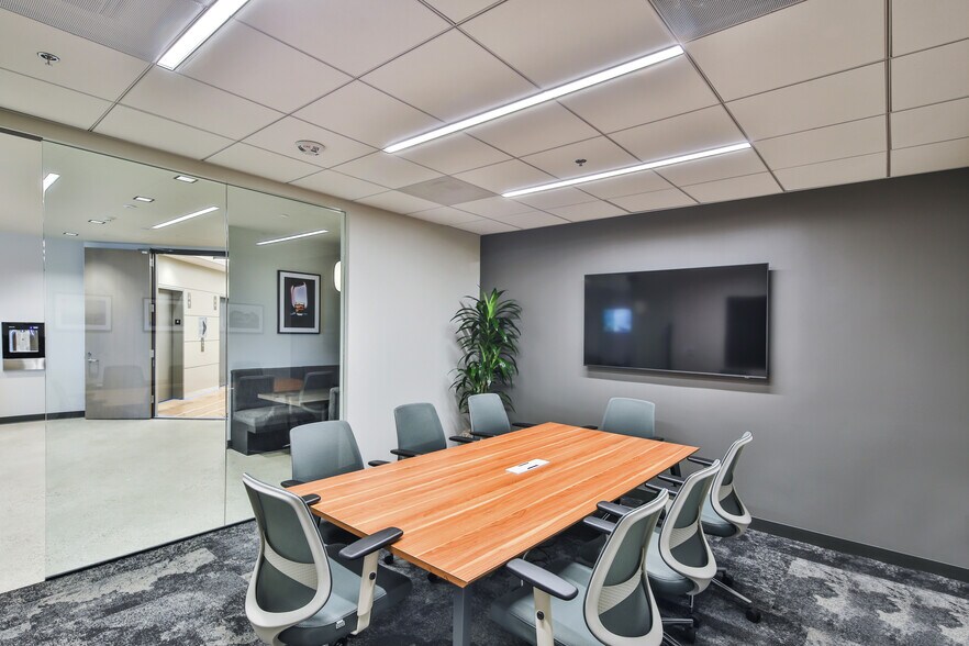 More Photos Of 5990 Sepulveda Blvd, Sherman Oaks Office For Lease
