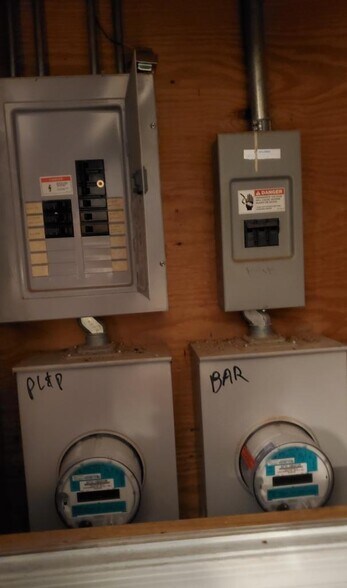 More Photos Of 6817 Forest Ave, Ridgewood Storefront Retail Residential For Sale