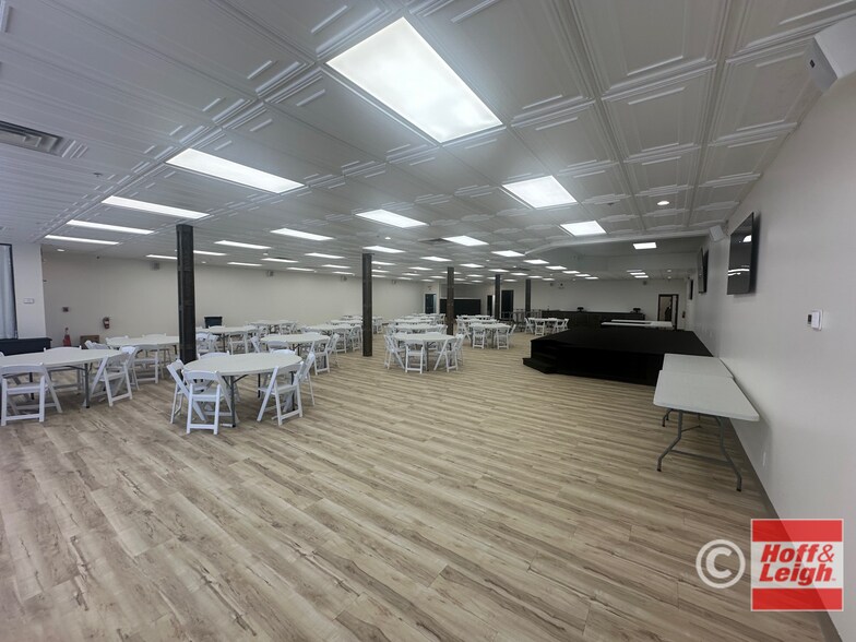 More Photos Of 2128 Front St, Cuyahoga Falls Storefront Retail Office For Sale