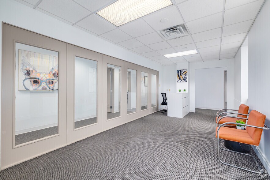 More Photos Of 1435-1441 Walnut St, Philadelphia Office For Lease