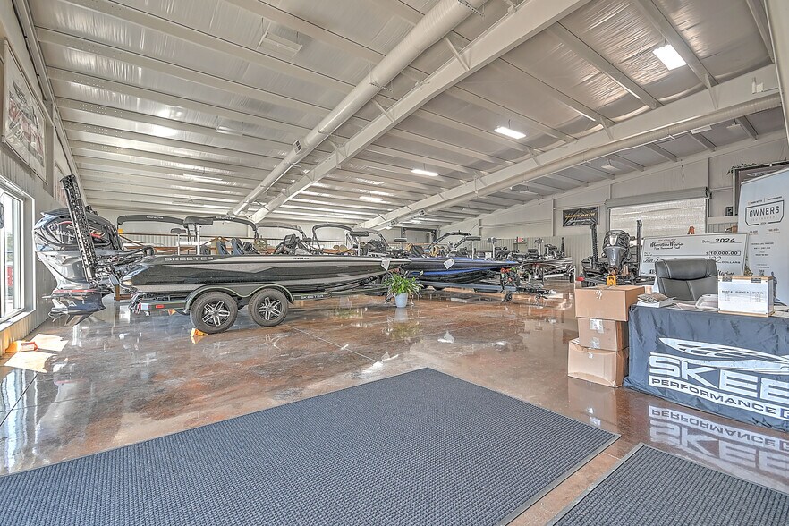 More Photos Of 2905 Cherokee Park Rd, Morristown Auto Dealership For Sale