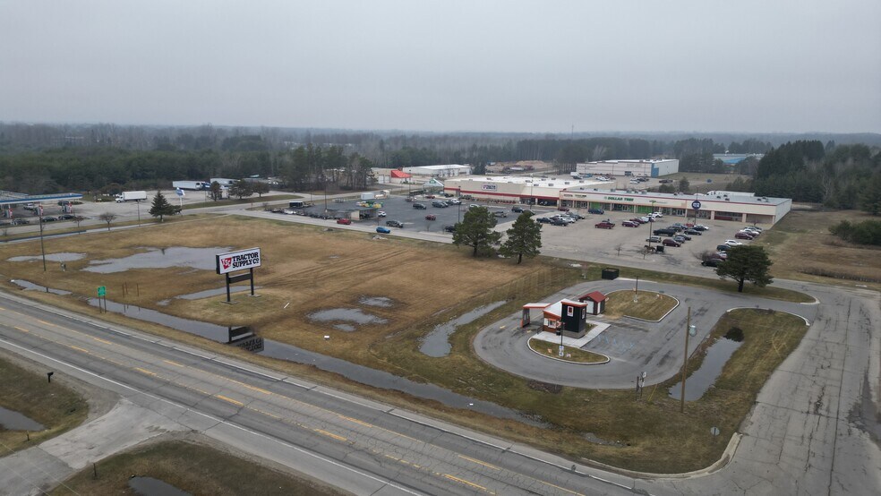 More Photos Of 174 James Robertson Dr, Gladwin Unknown For Lease