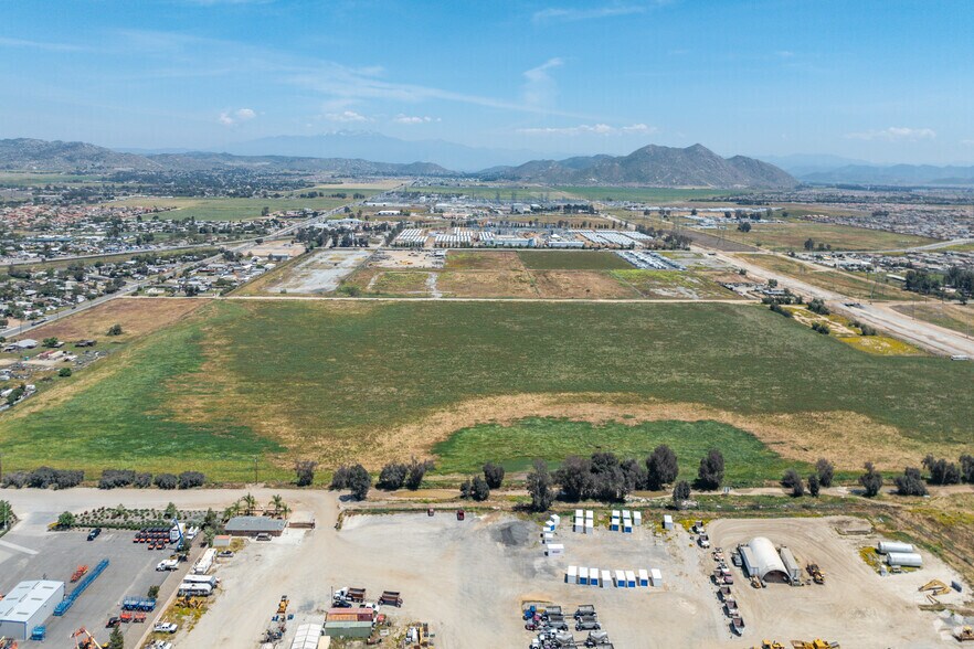 More Photos Of 2650 Sherman Rd, Menifee Distribution For Lease