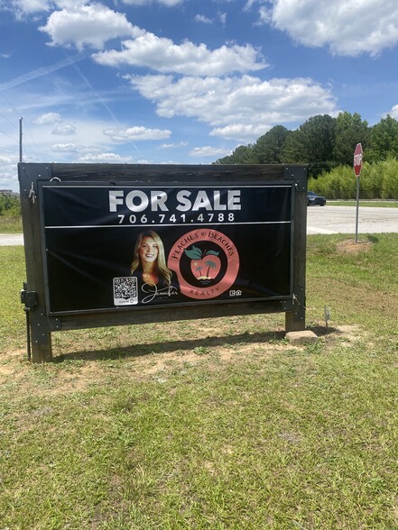 More Photos Of 272 Highway 41 N, Barnesville Office For Sale