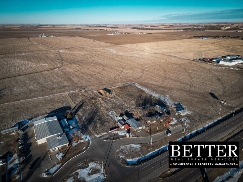 More Photos Of 3120 S Lincoln Ave, York Showroom For Sale