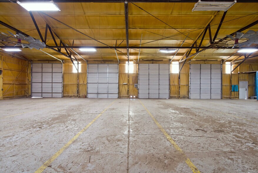 More Photos Of 300-305 S Grant Ave, Odessa Warehouse For Sale