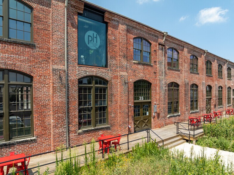 More Photos Of 21 Clark St, Trenton Unknown For Lease