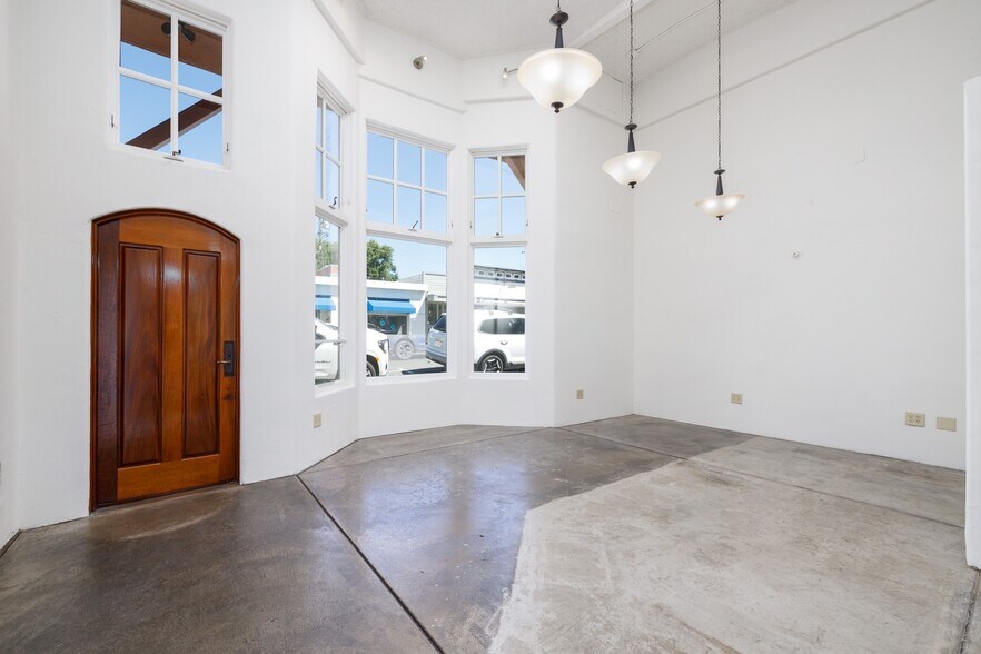 More Photos Of 132-134 Matheson St, Healdsburg Storefront For Sale