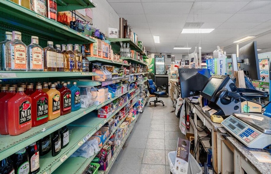 More Photos Of 2301 E Lewis Ave, Fresno Convenience Store For Sale