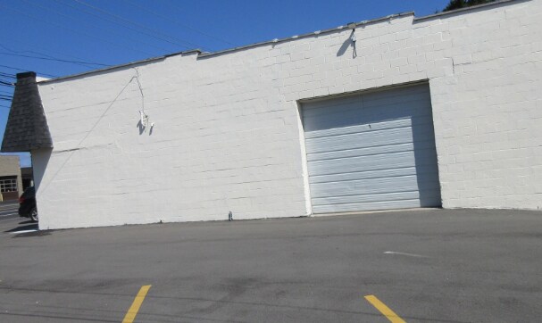 More Photos Of 49904-49908 Gratiot Ave, Chesterfield Storefront For Sale