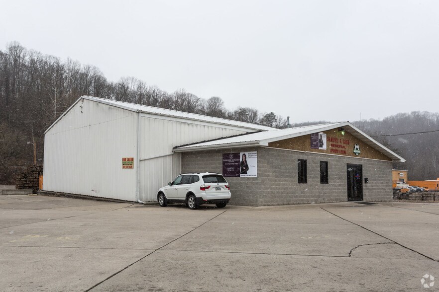 More Photos Of 5715 Maccorkle Ave, Charleston Convenience Store For Sale