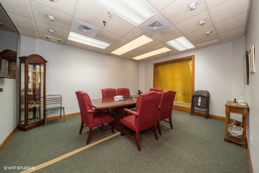 More Photos Of 9401 S Pulaski Rd, Evergreen Park Medical For Sale