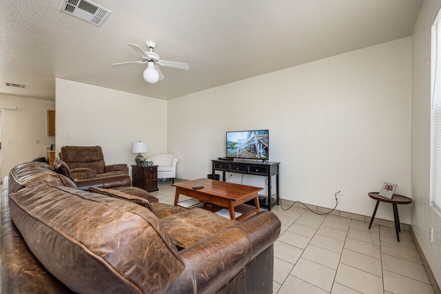 More Photos Of 2306 S Espina St, Las Cruces Apartments For Sale