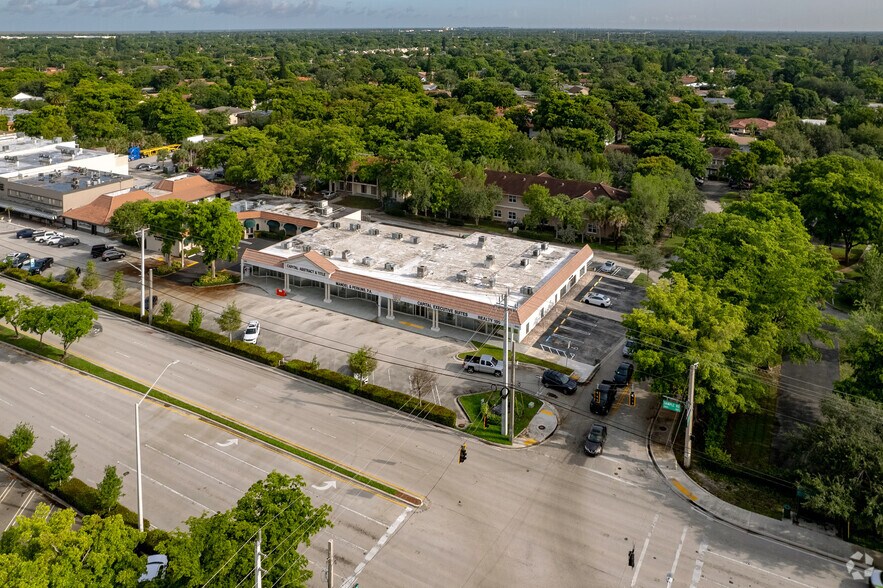 More Photos Of 10101 W Sample Rd, Coral Springs General Retail For Lease