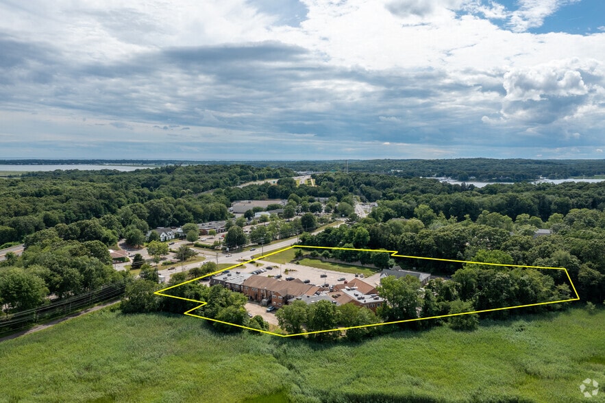 More Photos Of 19 Halls Rd, Old Lyme General Retail For Sale