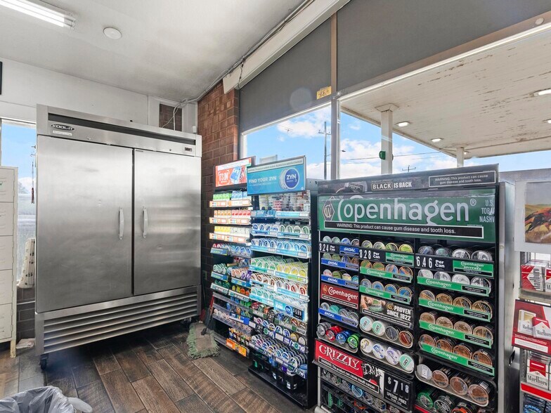 More Photos Of 5500 W 5500 S, Hooper Service Station For Sale