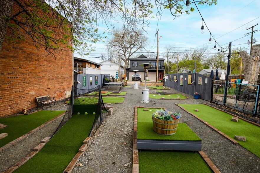 More Photos Of 512 Briggs St, Erie Storefront Retail Office For Lease