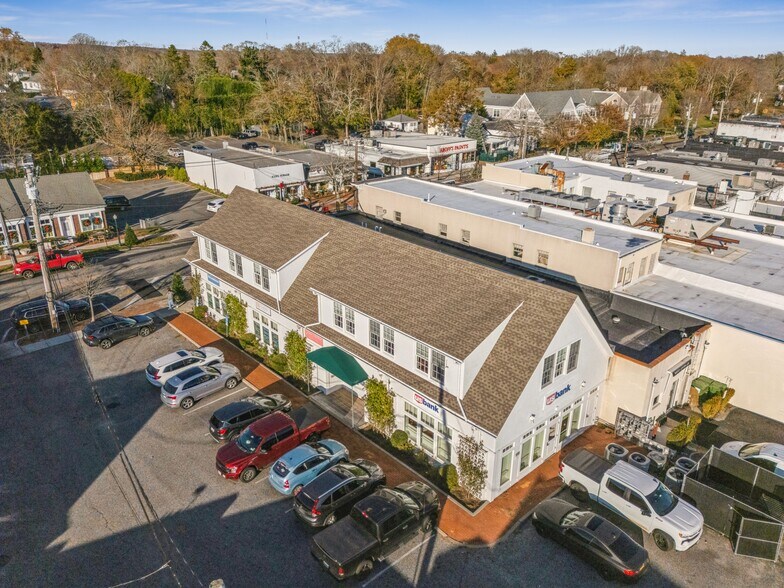 More Photos Of 16 Hampton Rd, Southampton Storefront Retail Office For Sale
