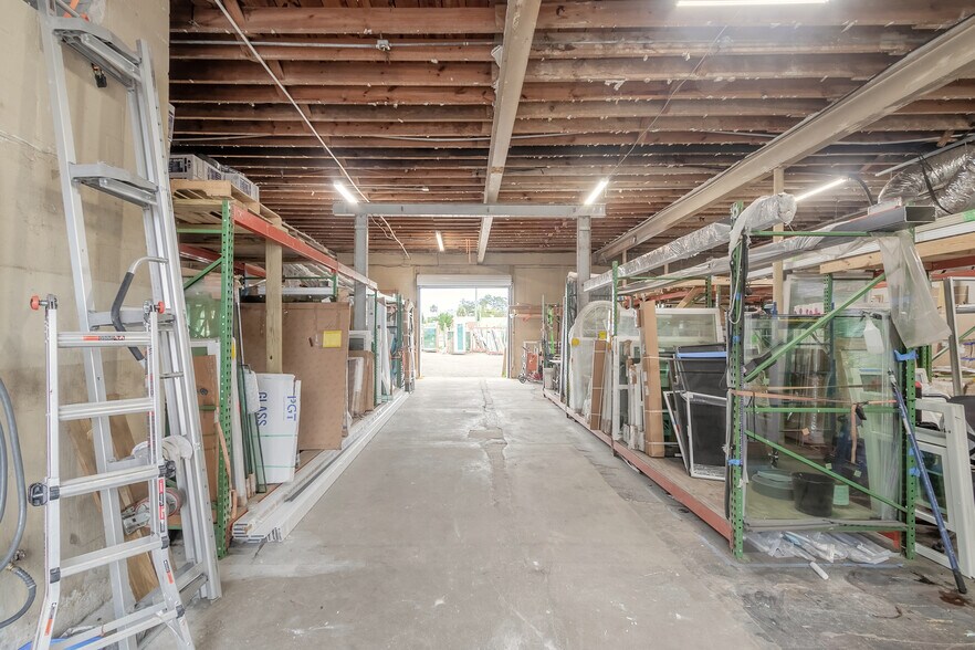 More Photos Of 719 N Ridgewood Ave, Daytona Beach General Retail For Sale