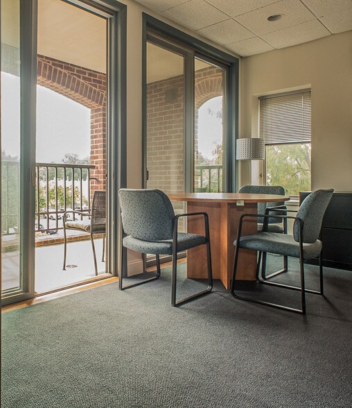 More Photos Of 2170-2176 Wisconsin Ave NW, Washington Office For Sale