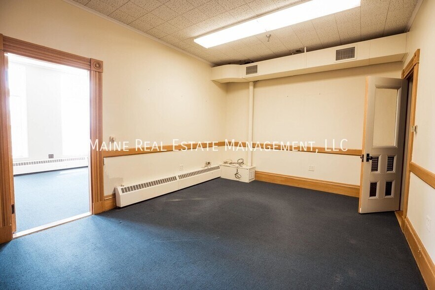 More Photos Of 15 Columbia St, Bangor Office Residential For Lease