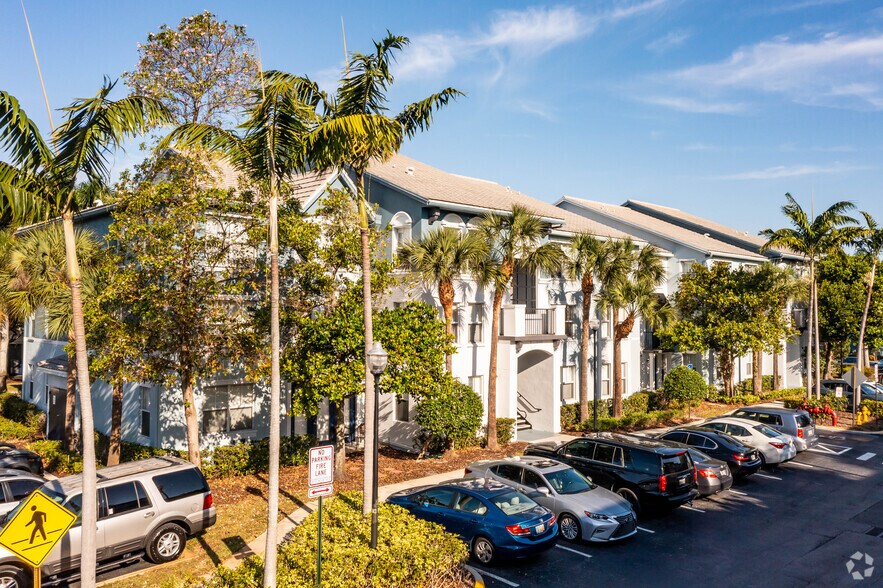 More Photos Of 3880 W Broward Blvd, Fort Lauderdale Apartments For Lease