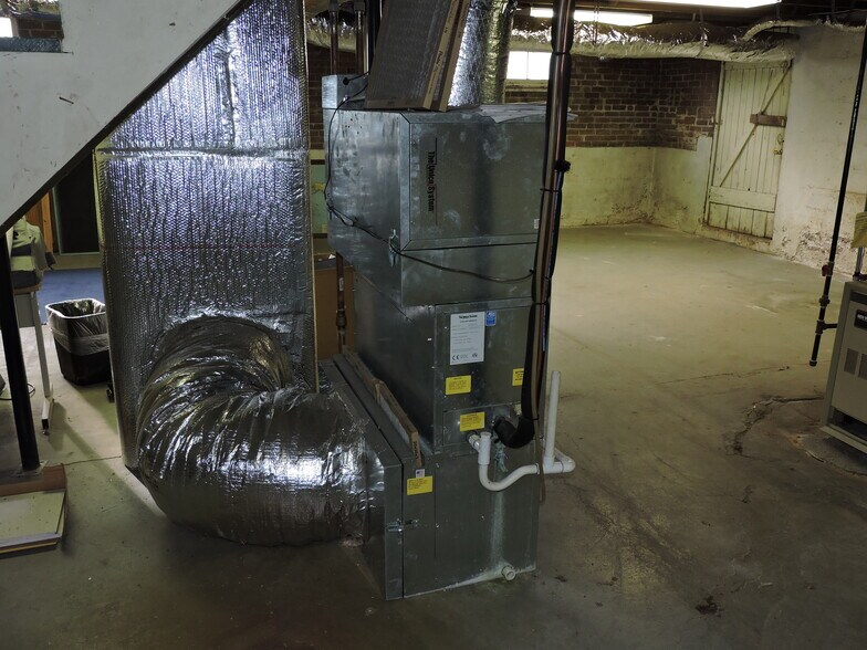 More Photos Of 280 Main St, Manchester Office For Sale