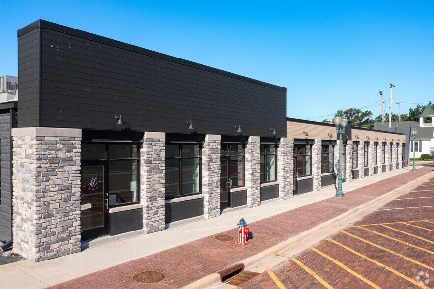 More Photos Of 125 E State St, Cherry Valley Restaurant For Lease