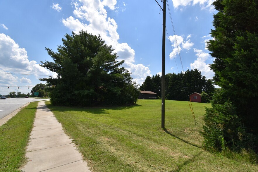 More Photos Of 1490 Union Cross Rd, Kernersville Land For Sale
