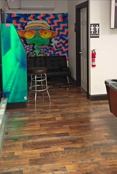 More Photos Of 43 S Main St, Carbondale Storefront Retail Residential For Sale