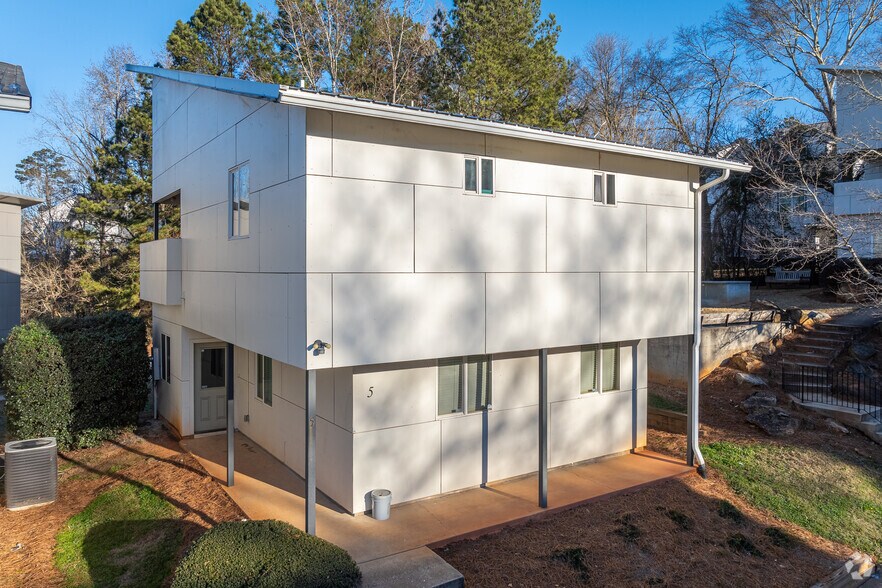 More Photos Of 1030 Dr Martin Luther King Pky, Athens Apartments For Sale