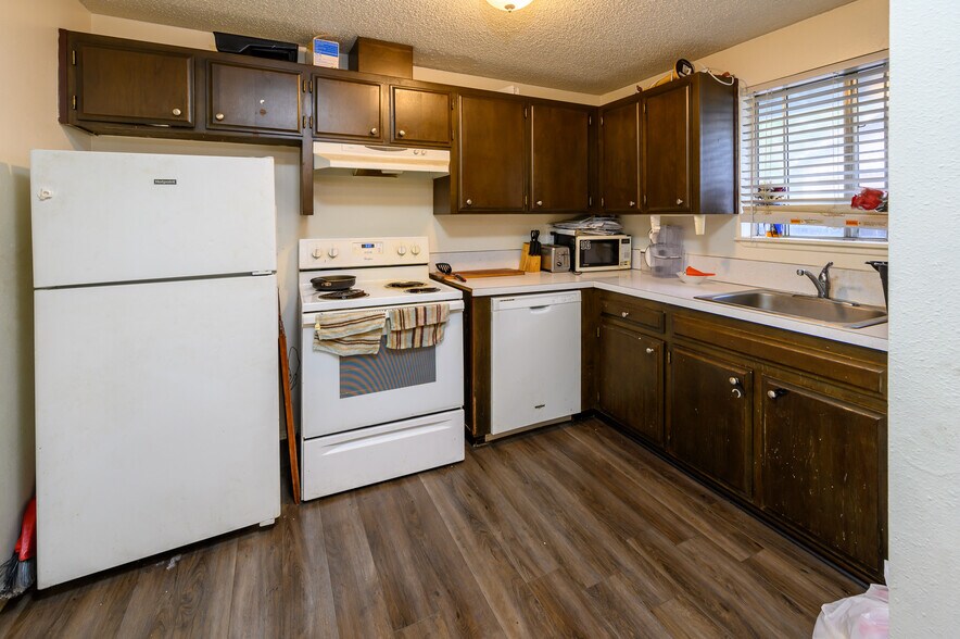 More Photos Of 2125 SW Xero Ln, Redmond Apartments For Sale