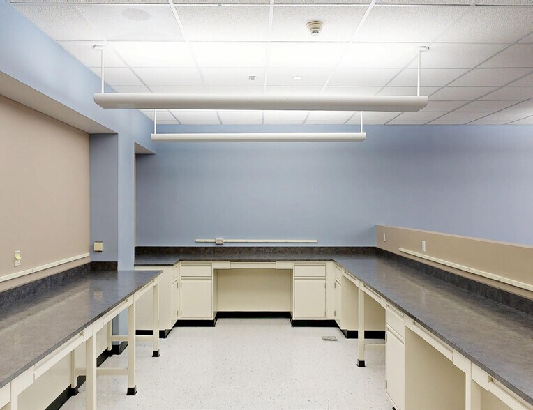 More Photos Of 1101 Hamlin Rd, Durham Research And Development For Lease