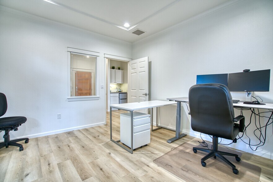 More Photos Of 245 Century Cir, Louisville Office For Sale