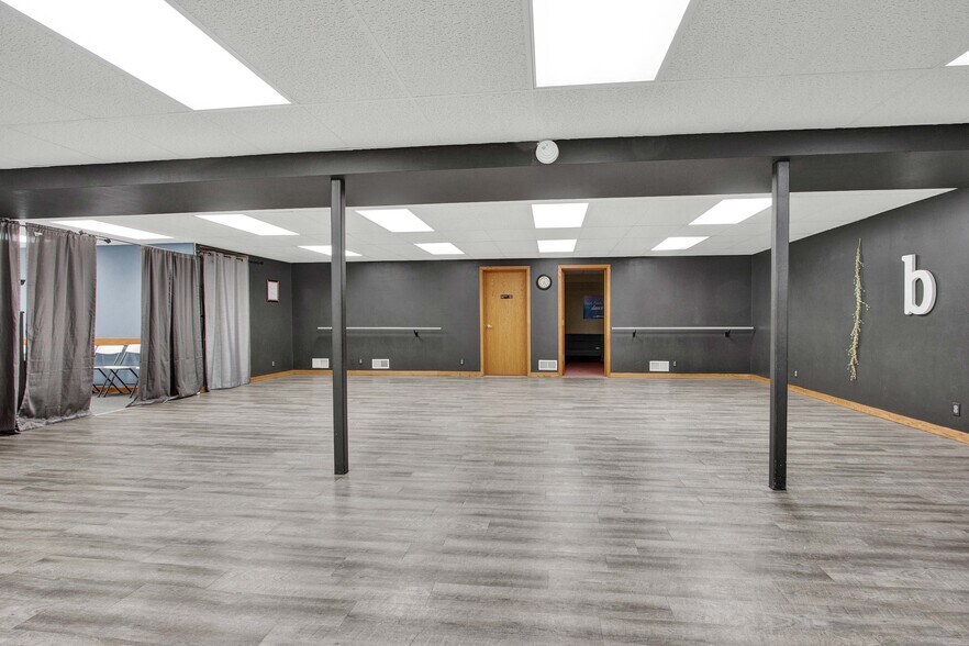 More Photos Of 3125 Main St, Stevens Point Office For Sale